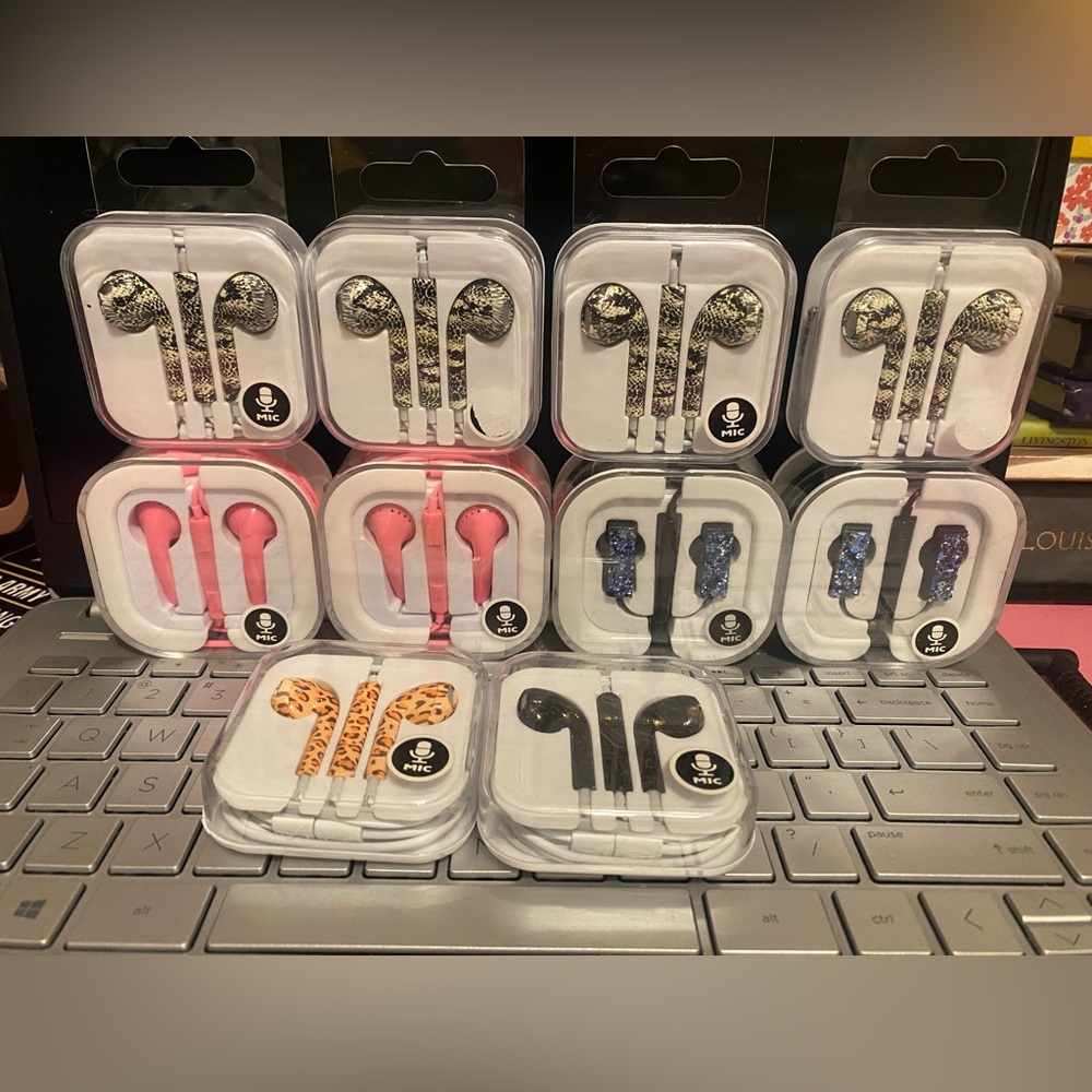 NIP, Lot of 10 Claire’s Earbuds W/ Mic Total Retail Price $169.90